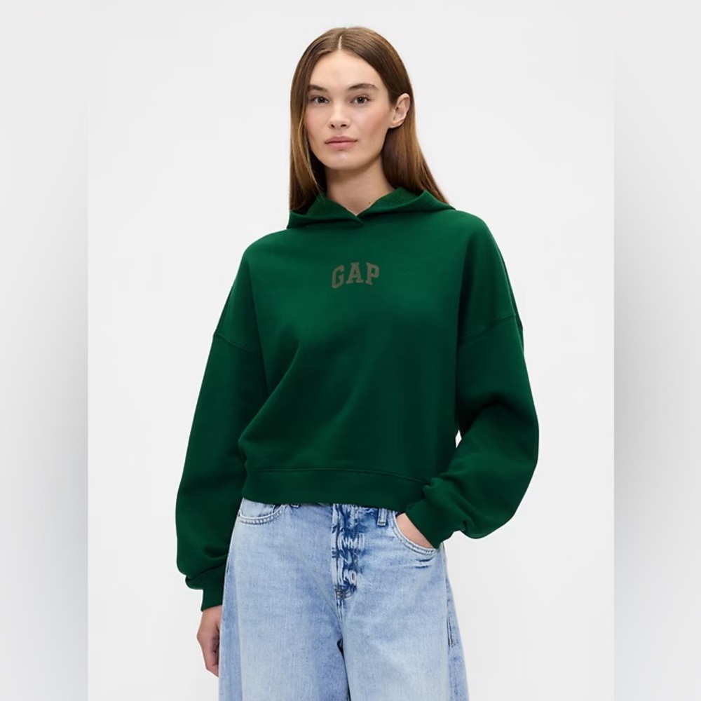 Relaxed Gap Mini-Logo Cropped Hoodie